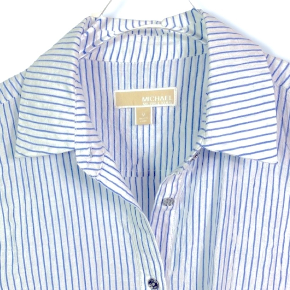 Michael Kors top, blue & white striped, seersucker vibe, sleeveless, tie front - Picture 5 of 8